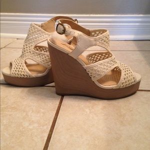 Lucky Brand Platforms